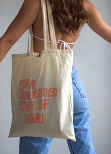 SUN-KISSED TOTE